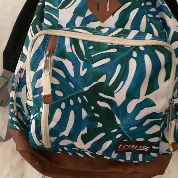 Backpack - Picture 4 of 4